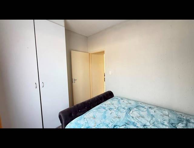 2 BEDROOM APARTMENT FOR SALE IN HEUWELSIG ESTATE